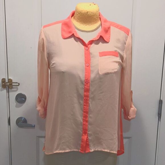 $5 Item! Maurices L Two-Tone Coral Pink Sheer Button Down Button Sleeve Blouse - Picture 3 of 7